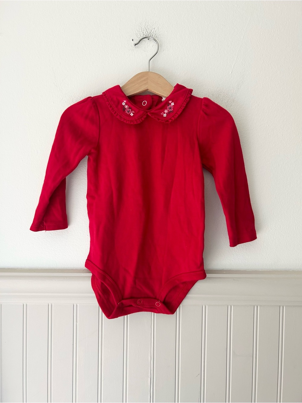OshKosh B’gosh Baby Red Floral Embroidered Peter Pan Bodysuit 18 Months